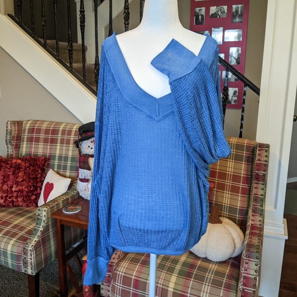 Waffle knit long sleeve top - Picture 2 of 8